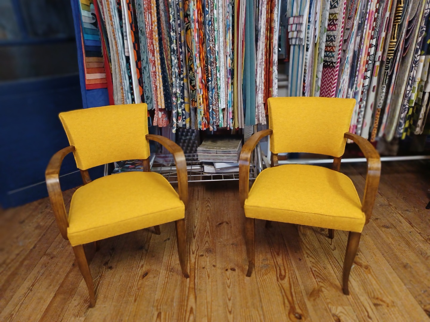 Restauration complète d'une paire de fauteuils 