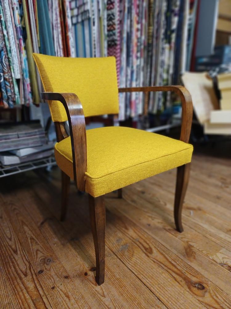 Restauration complète d'une paire de fauteuils 
