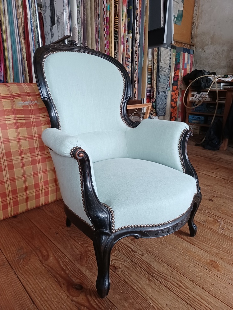 Restauration complète d' une paire de bergères Louis Philippe.jpg